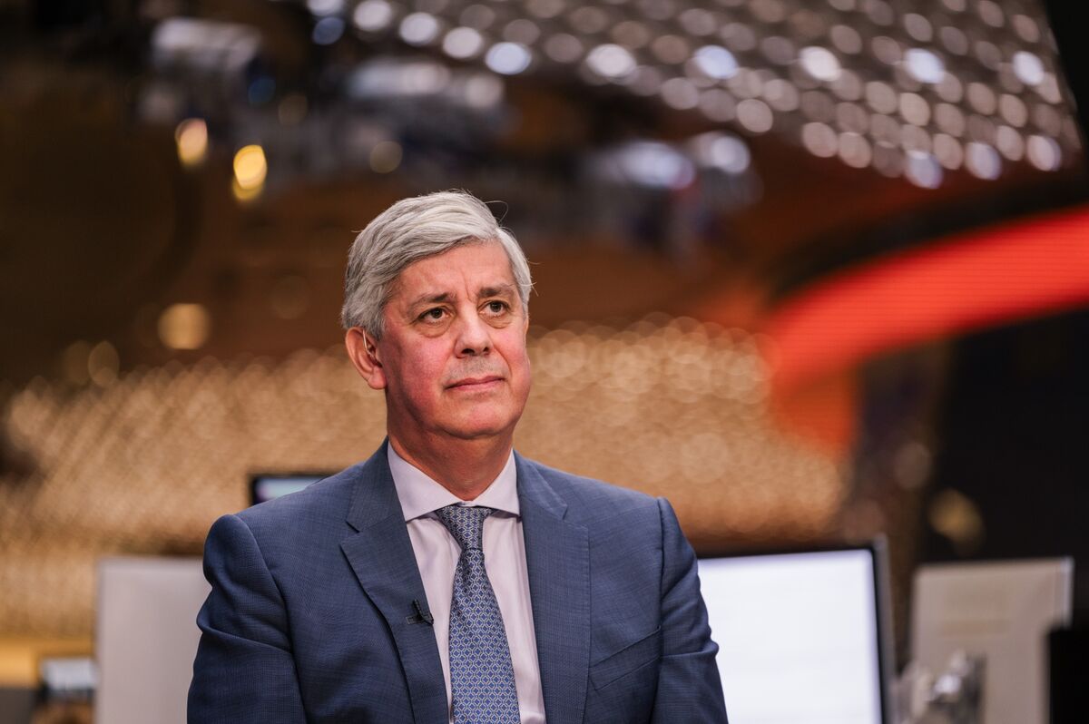 ECB Can’t Tolerate Inflation Below 2% for Too Long, Centeno Says