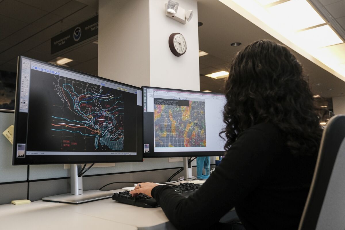 Hedge Funds Paying Up To $1 Million for Weather Modeling Experts