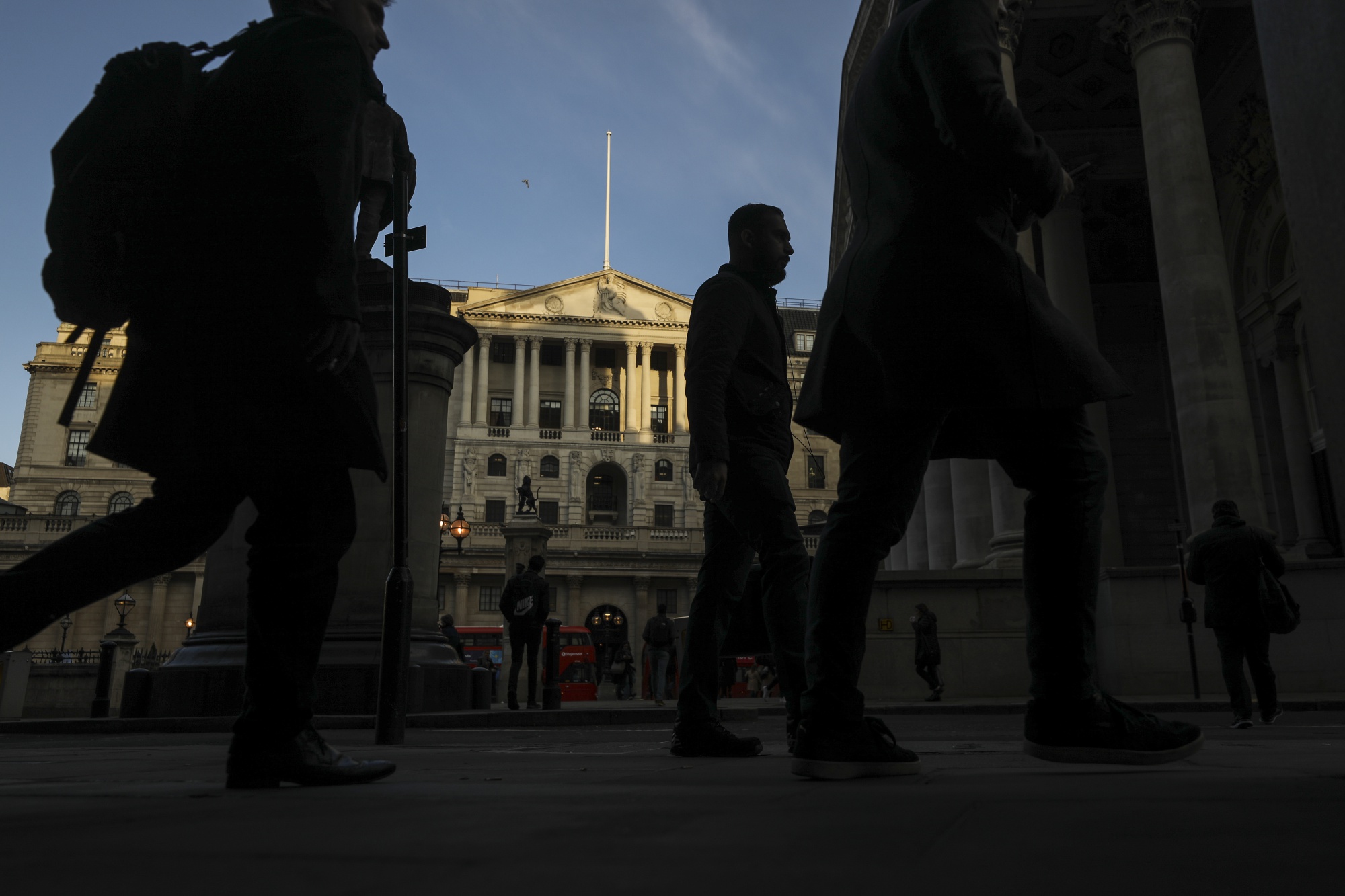 U.K. Urged to Get Tougher on Firms Not Paying Minimum Wage - Bloomberg