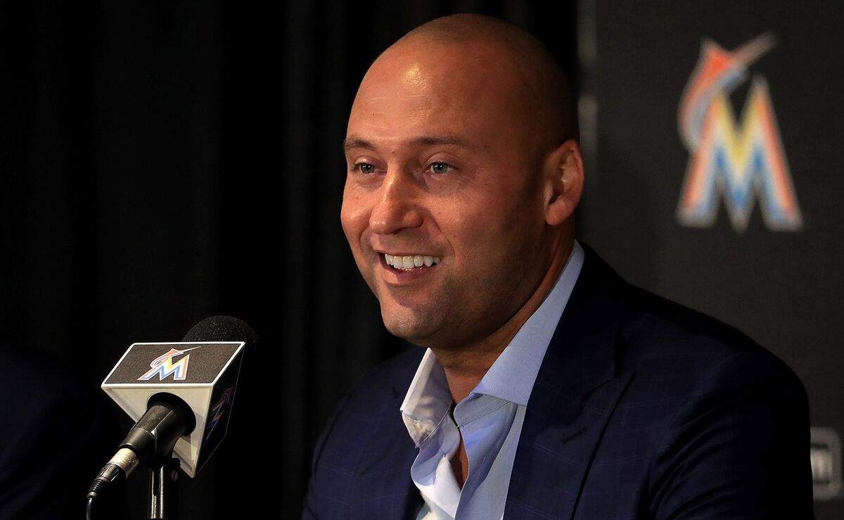 Derek Jeter departs Marlins in shocking exit