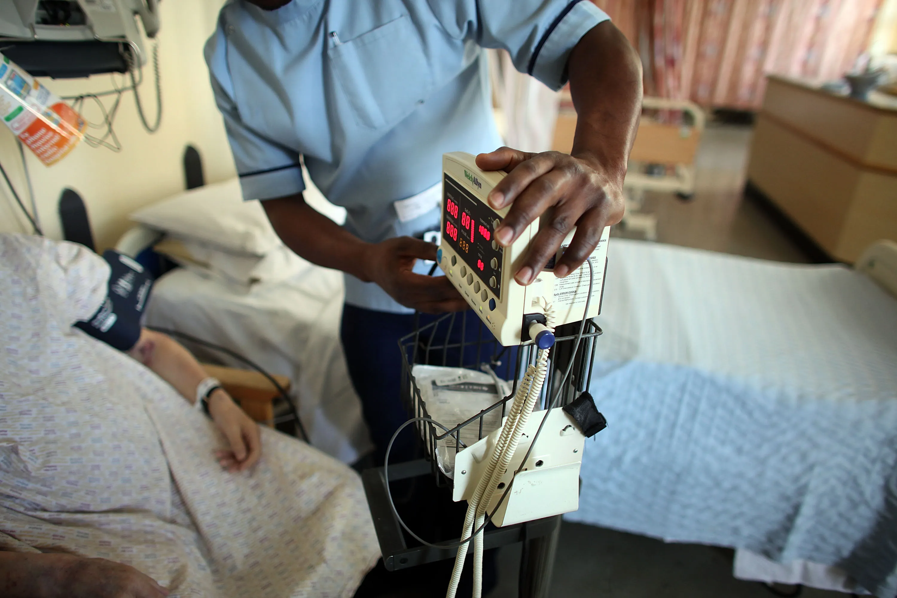 Mediq provides pharmaceuticals, medical devices and care services to medical centers and patients in 14 countries.