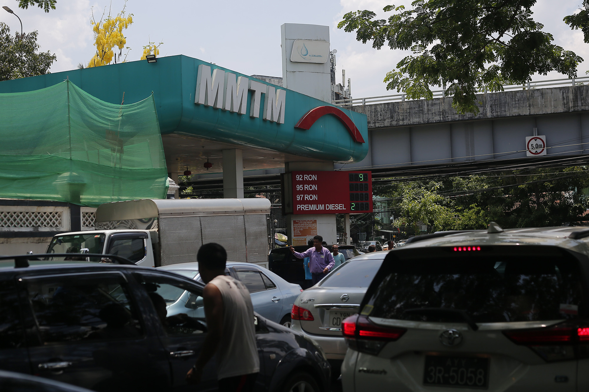 Russia, Myanmar in Talks on Fuel Supplies to Ease Power Outages Bloomberg