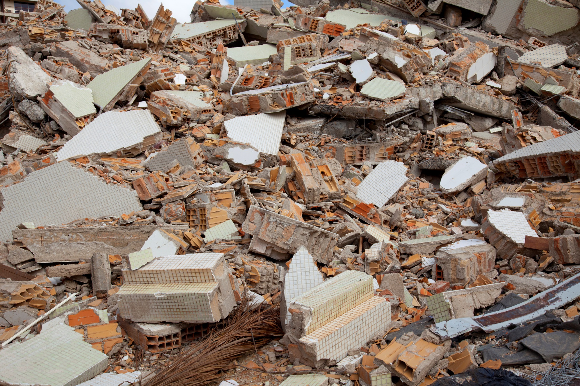 Хонкай мусорка. Construction and Demolition waste. "Construction & Demolition Recycling" (c&d) эмблема. Construction & Demolition Recycling эмюлема. Construction & Demolition Recycling картинка.
