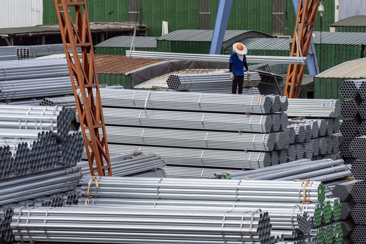 
                            China Targets Steel and Refining Capacity After Mixed Success
