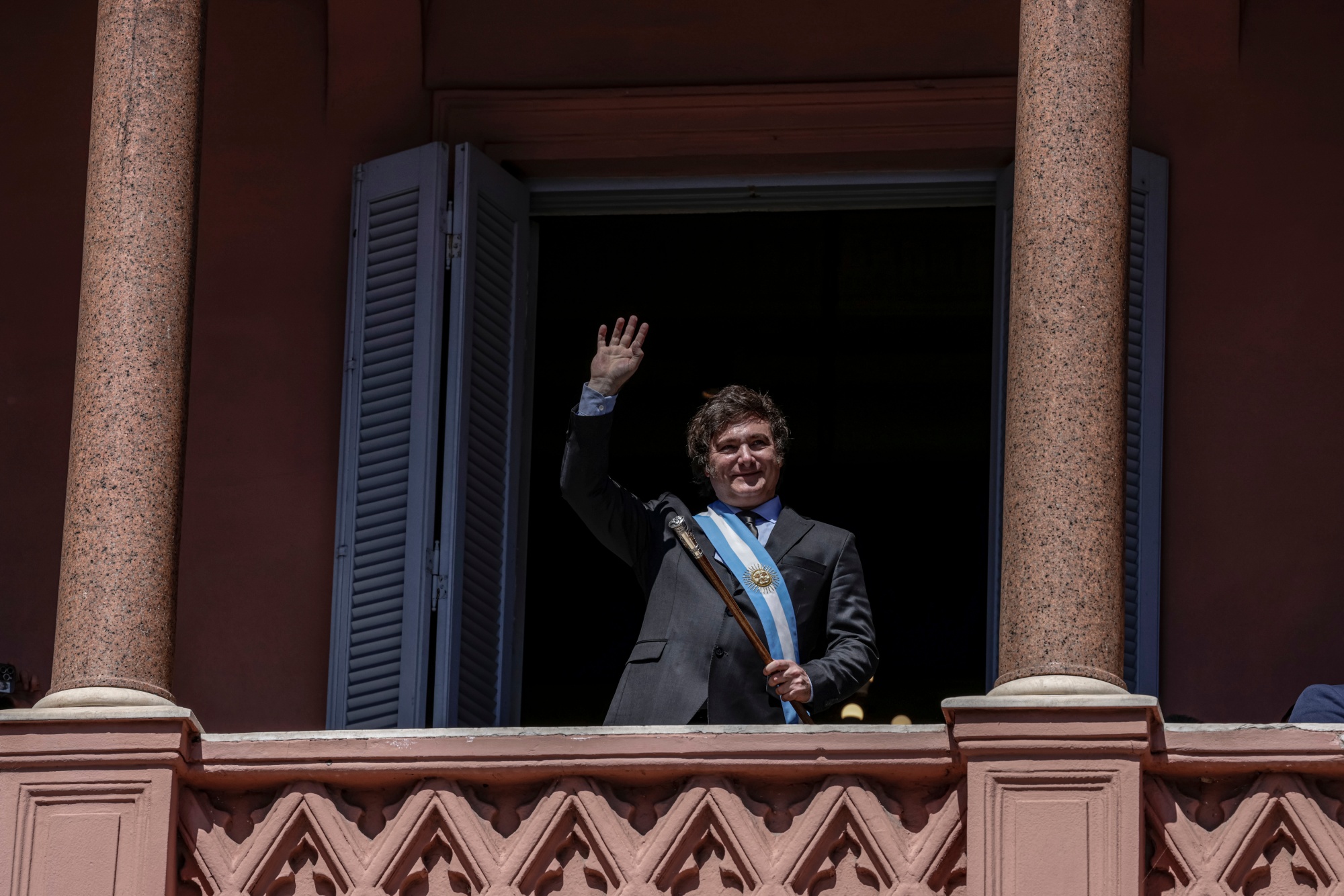 Amundi aposta em Argentina e Ucrânia com ajuda de Milei e Trump - Bloomberg