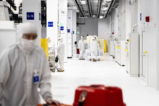 The Chip Industry Has a Problem With Its Giant Carbon Footprint