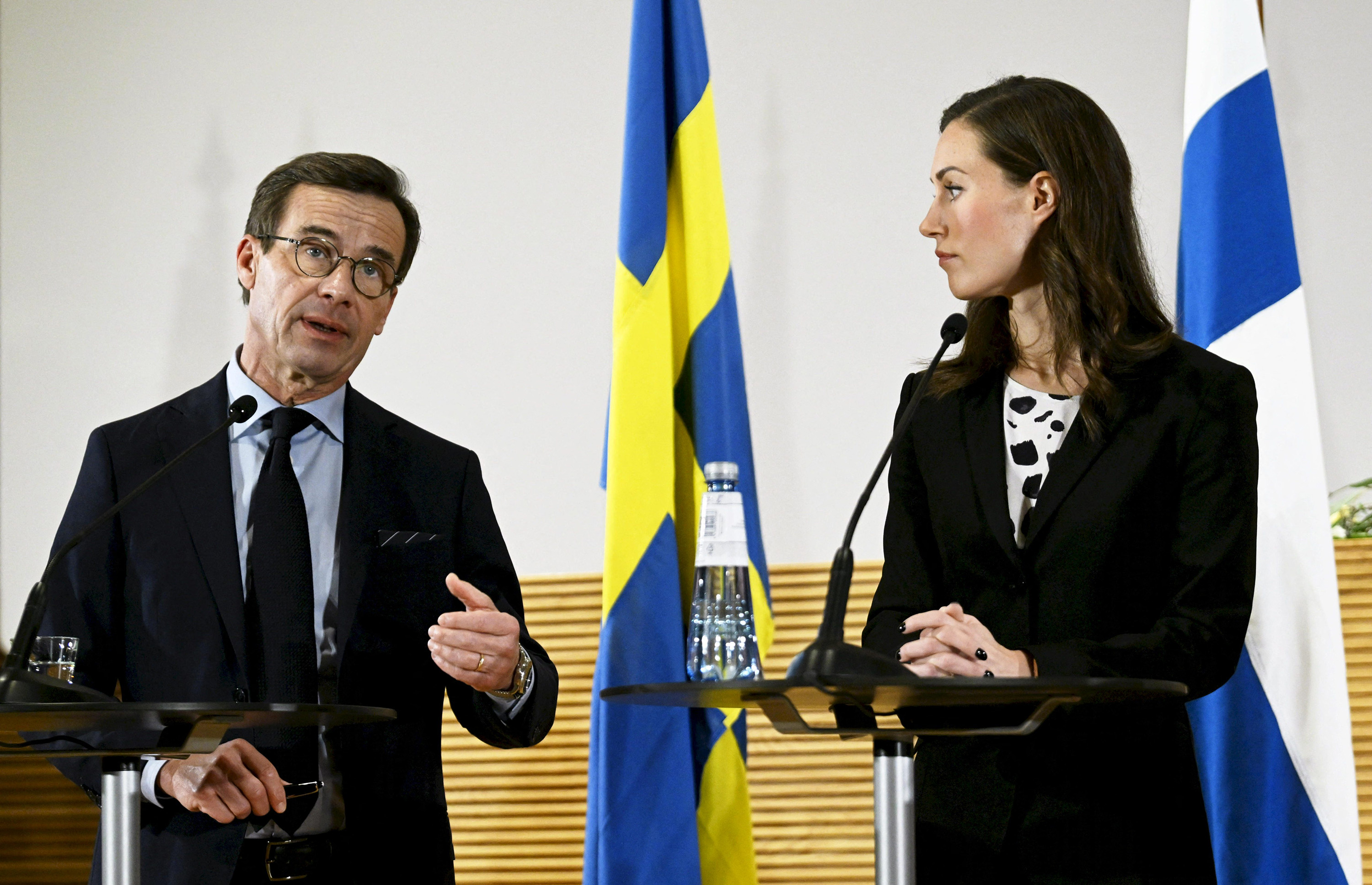 Ulf Kristersson and Sanna Marin during a news conference in Helsinki, Finland, on Nov. 1.