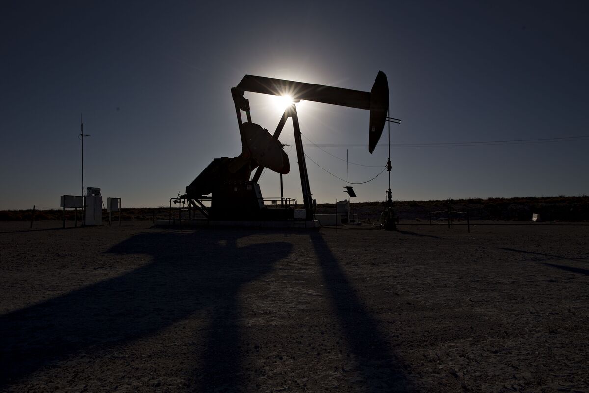bloomberg.com - Kanoko Matsuyama - Oil Holds Drop as Hormuz Deal Elusive While Ship Attacks Persist