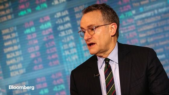 Oaktree’s Howard Marks Says He’s Starting to Find Bargains to Buy