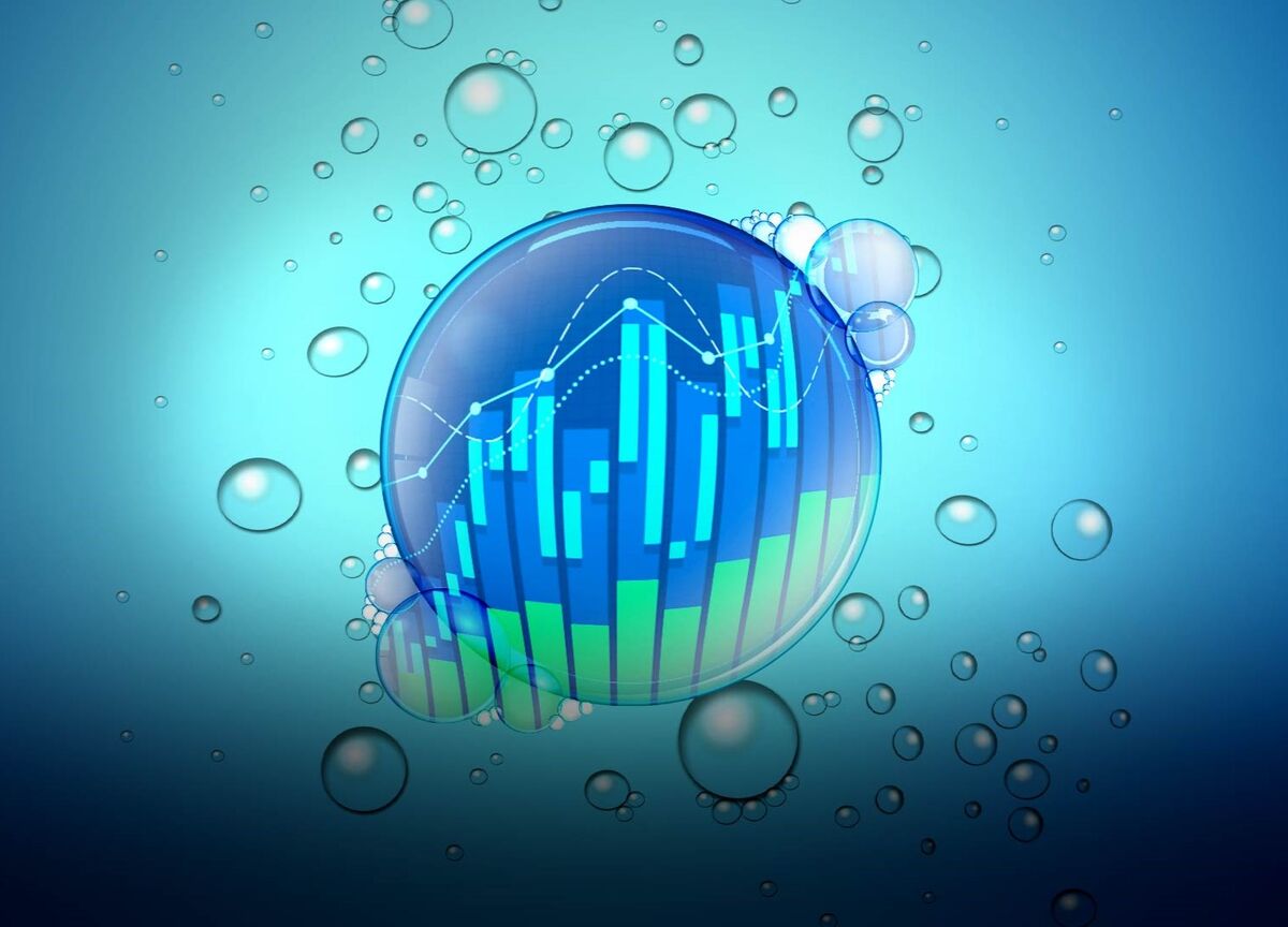 Tech Stocks Dip Again as Traders Debate Blip or ‘Bubble’