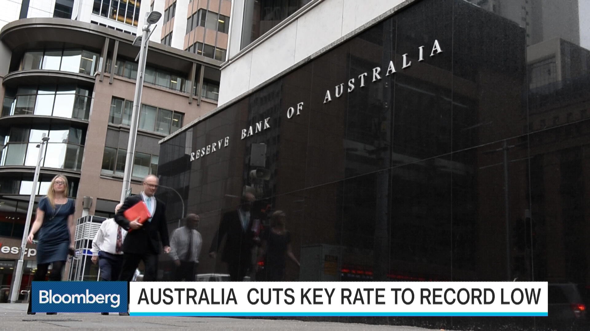 Watch RBA Cut Rates Due to Global Inflation Paul Bloxham Bloomberg