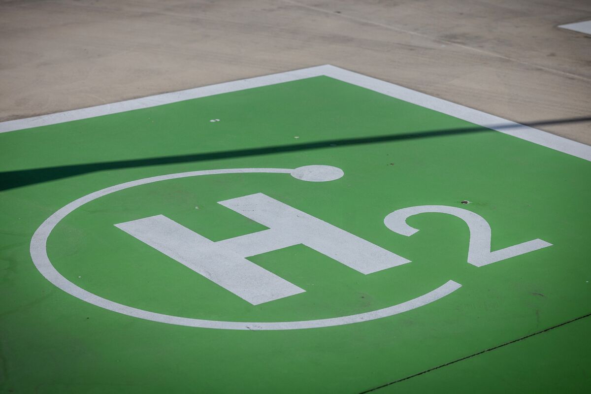 EU Approves €1.4 Billion in Aid for Hydrogen Projects with Airbus, BMW, and Michelin