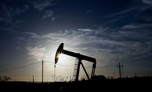 Oil Declines Below 60USD A Barrel
