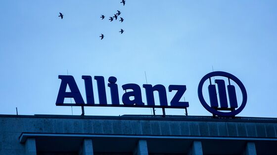 Pimco’s $27 Billion Cash Boost Fails to Lift Allianz Profit