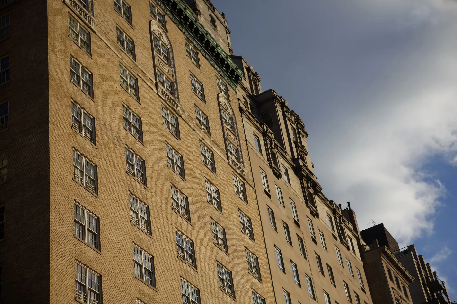 An apartment building stands on the Upper East Side neighborhood of New York.