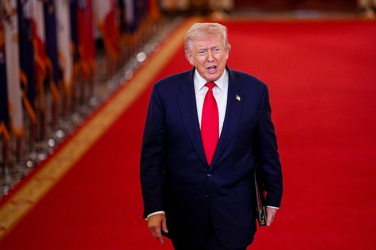 bloomberg.com - Hadriana Lowenkron - Trump Asks Congress to Pass National Standards on College Sports