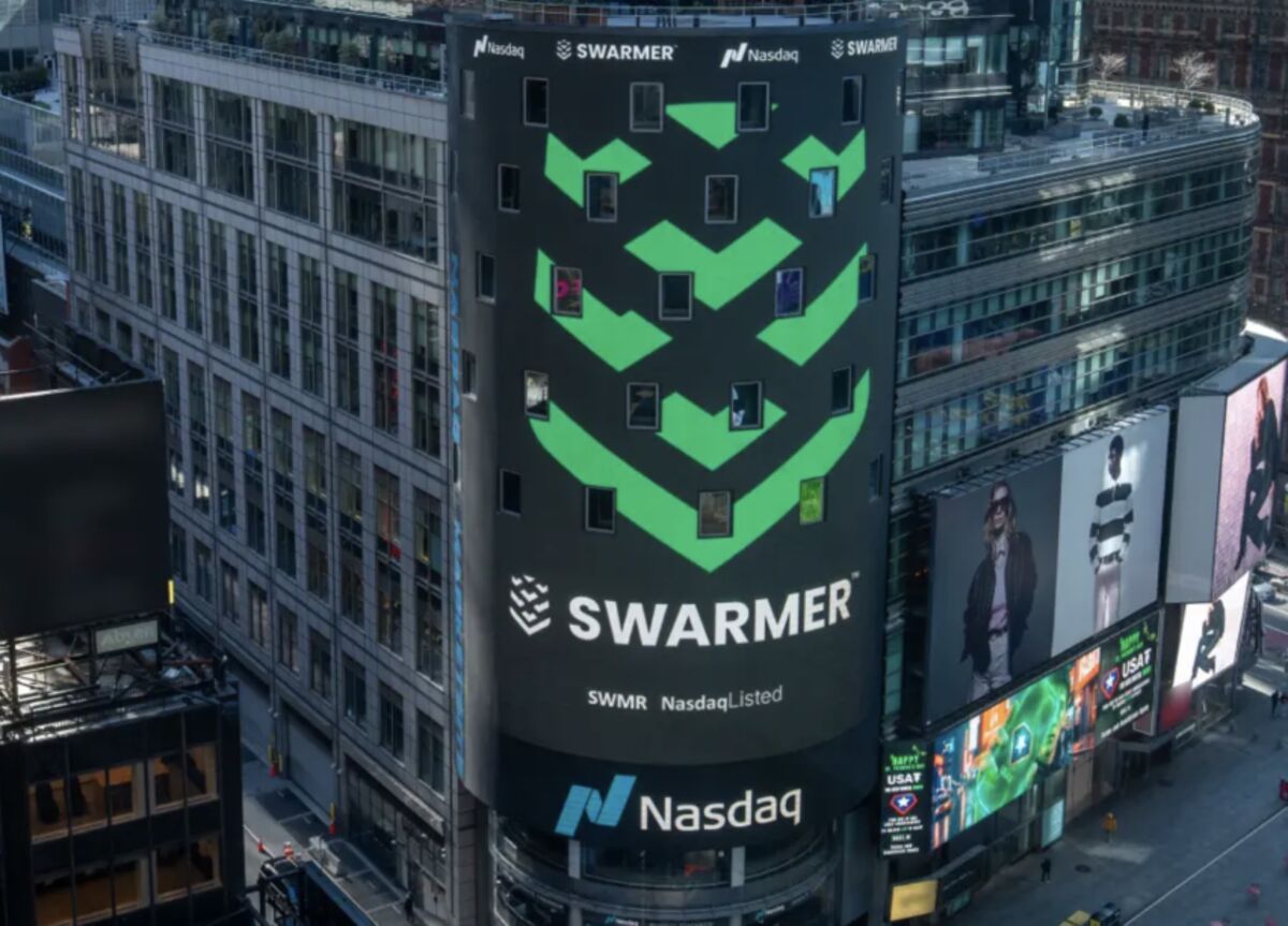 bloomberg.com - Arvelisse Bonilla Ramos - Drone Tech Maker's 1,000% Surge Shows Latest Wall Street Fad