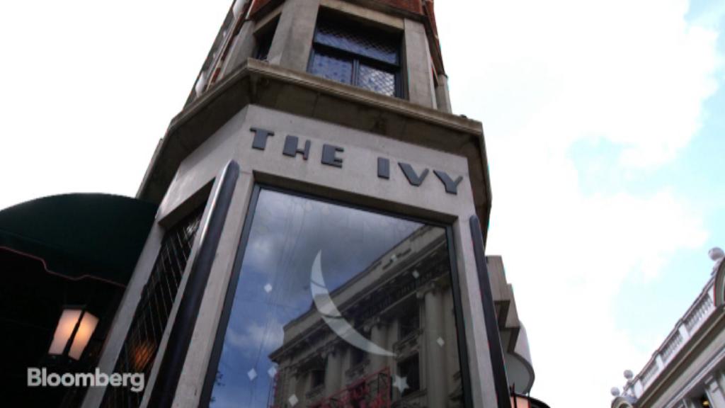 London S Most Celebrity Filled Restaurant The Ivy Is Back Bloomberg