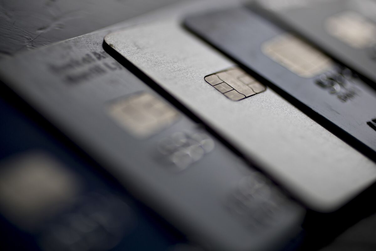 Fed Rates Near Zero Didn’t Make These Credit Cards Any Cheaper