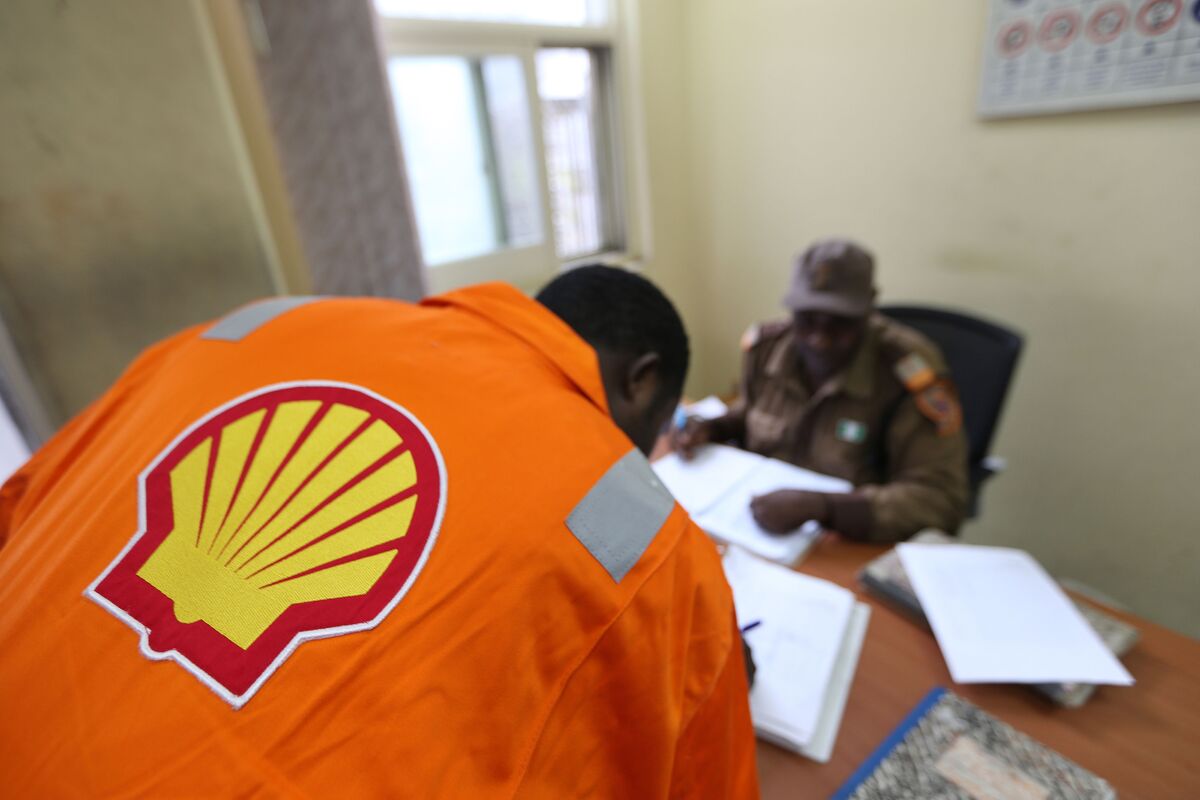 Shell Says It Faces Dutch Prosecution Over Nigeria License - Bloomberg