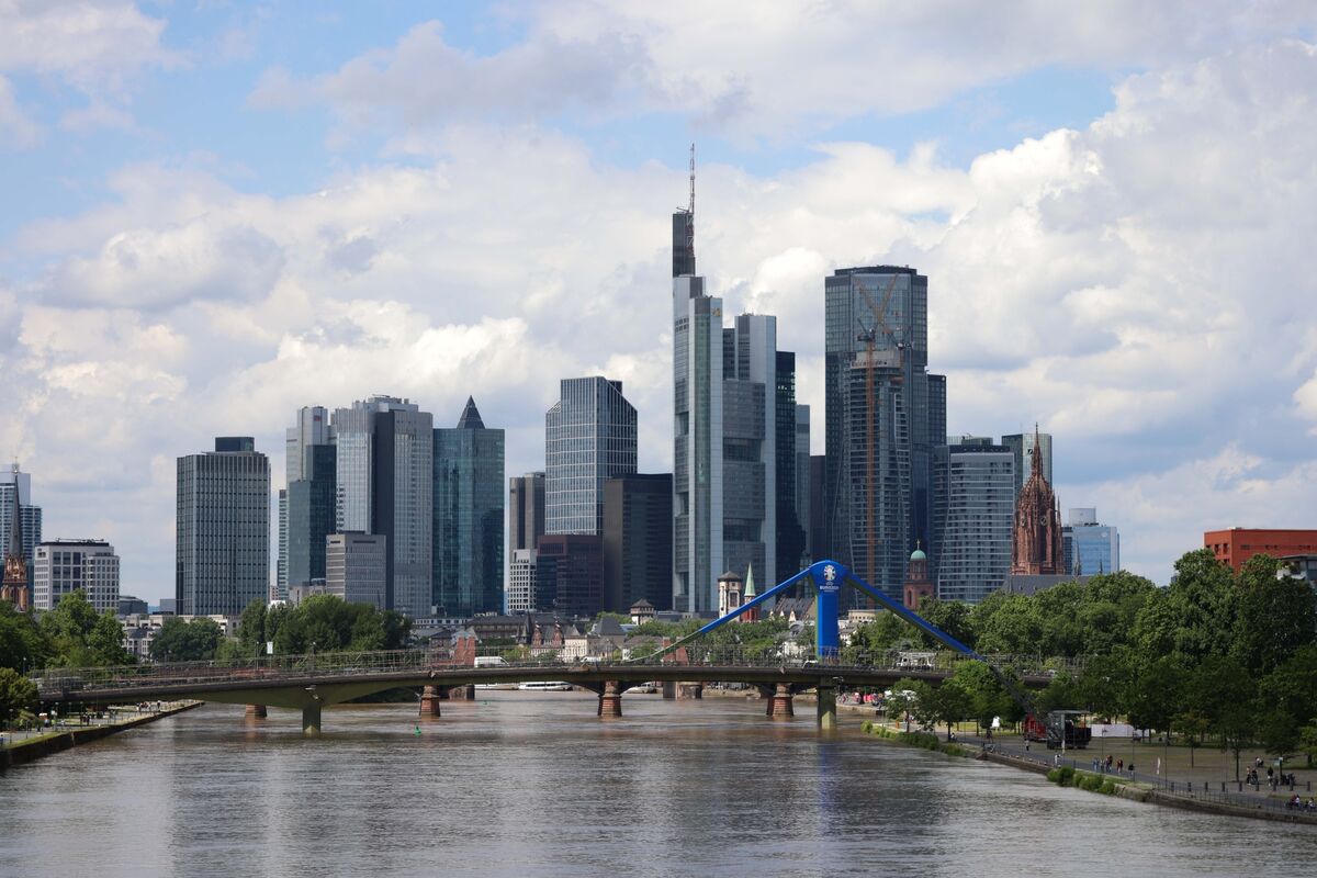 🟪"Espansione in Germania: Cantor Fitzgerald assume nuovi talenti e punta a un nuovo ufficio"