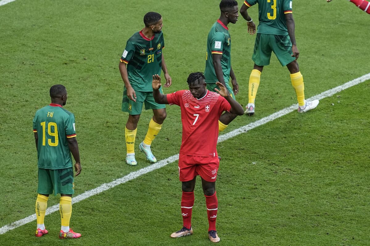 Embolo Scores, Switzerland Beat Cameroon 1-0 At World Cup - Bloomberg