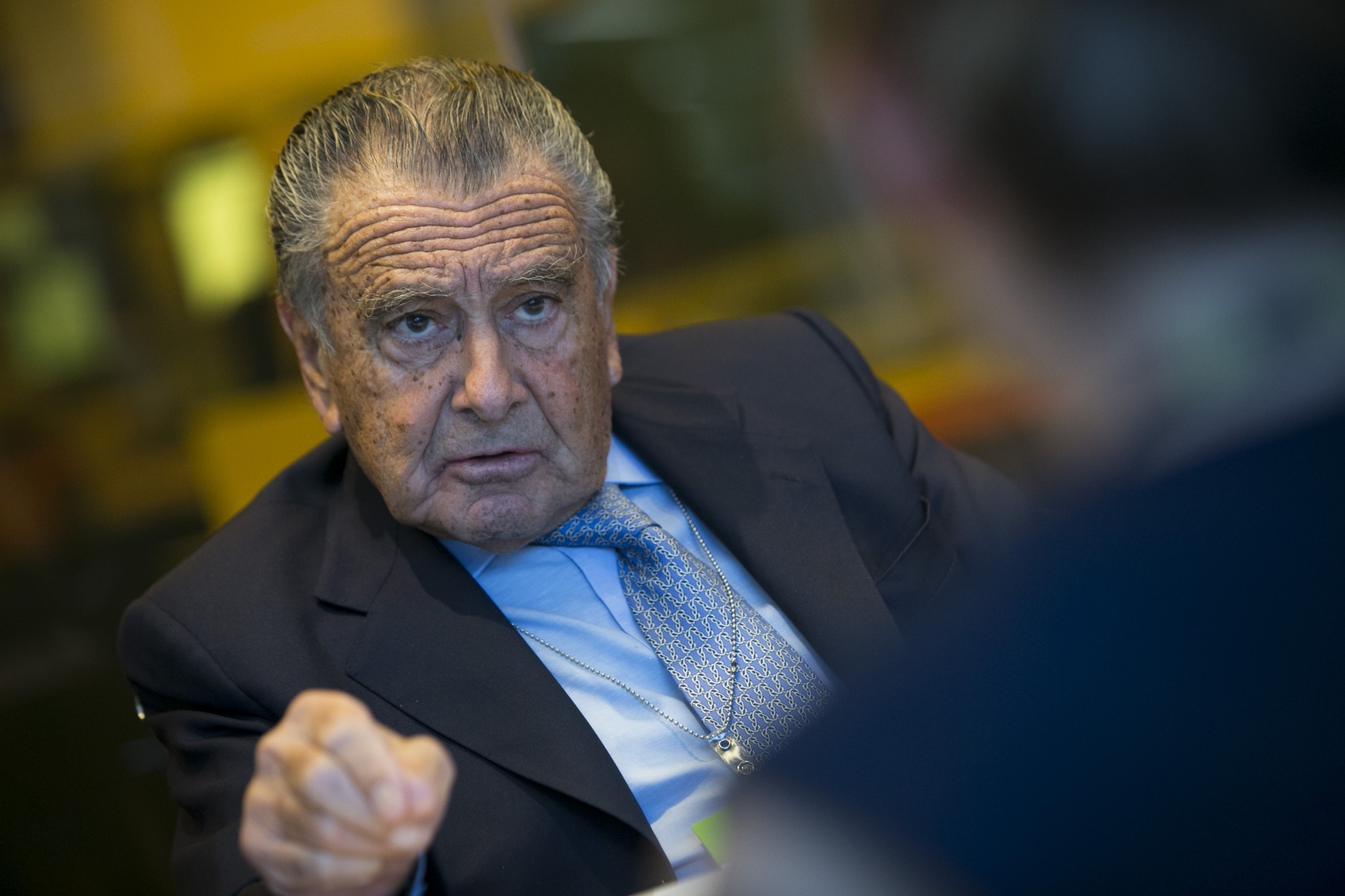 Billionaire Told He Can Hold on to Argentine Airport Concessions