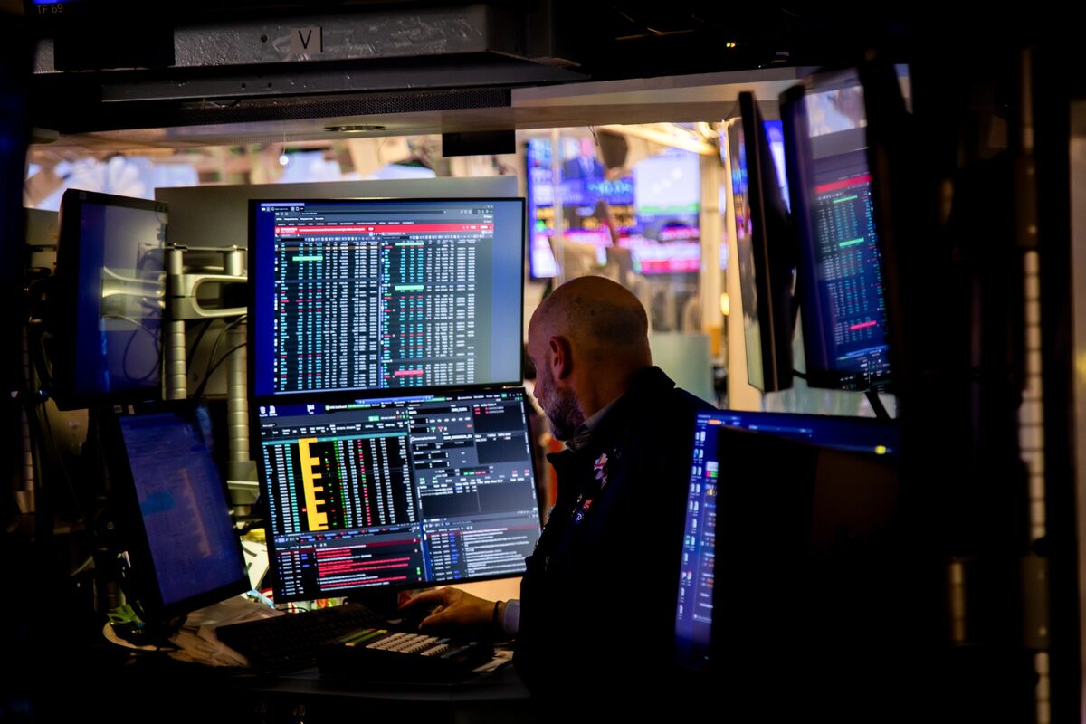 🟪"Wells Fargo avverte: meno investimenti nei mercati emergenti, più focus sulle azioni statunitensi"