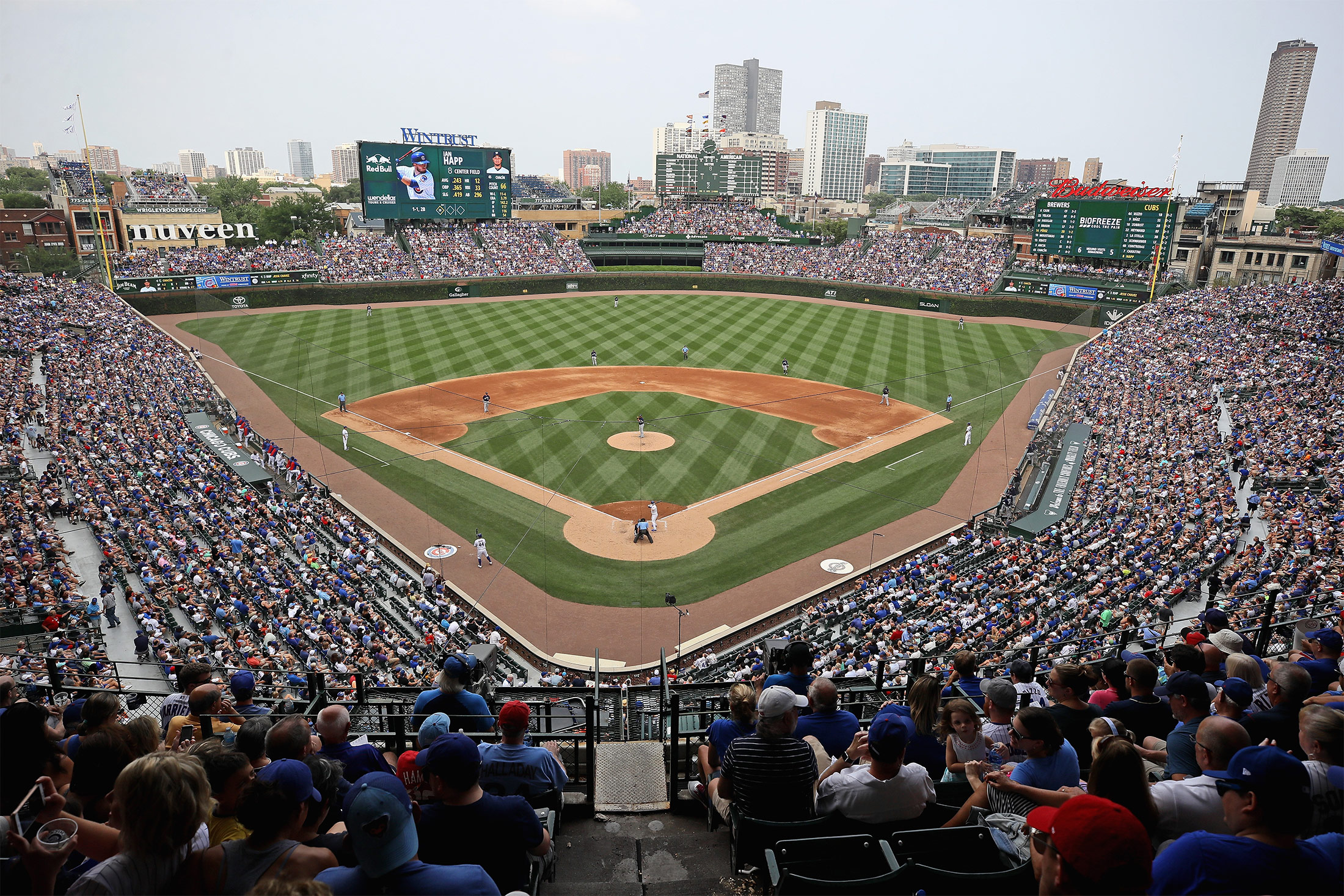 Cubs-Marlins 2020 playoffs: Watching Game 1 outside Wrigley Field.