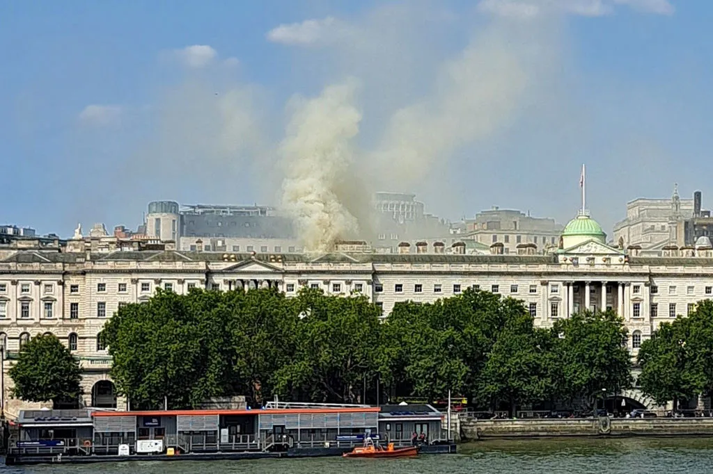 Smoke&nbsp;rising&nbsp;from&nbsp;Somerset House, Aug.&nbsp;17.