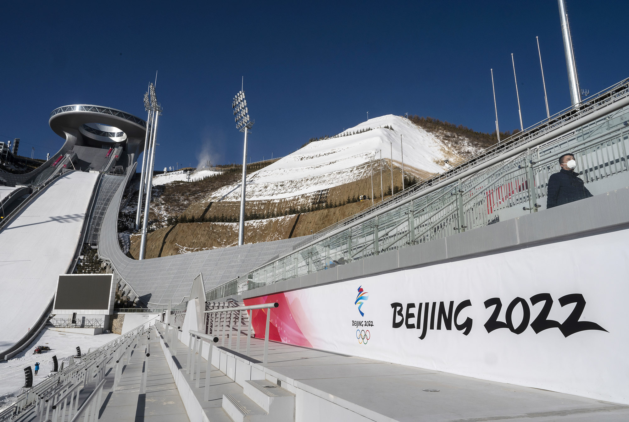 Former U.S. Ski Champ to Compete for China in Beijing 2022