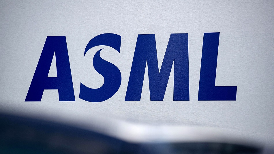 Watch ASML Cancels Shipments of Some Machines to China - Bloomberg