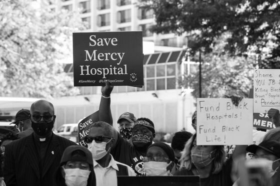 The Left-for-Dead Hospital That Got a Second Chance for $1