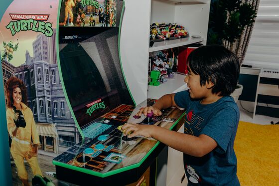 The Preteen’s Guide to Getting Rich Off YouTube