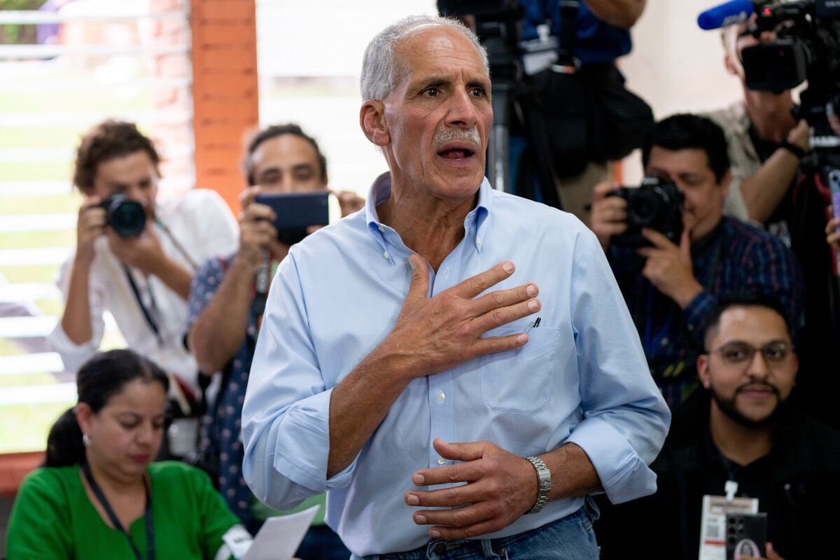 
                            Trump-Backed Construction Magnate Asfura Wins Honduras Election