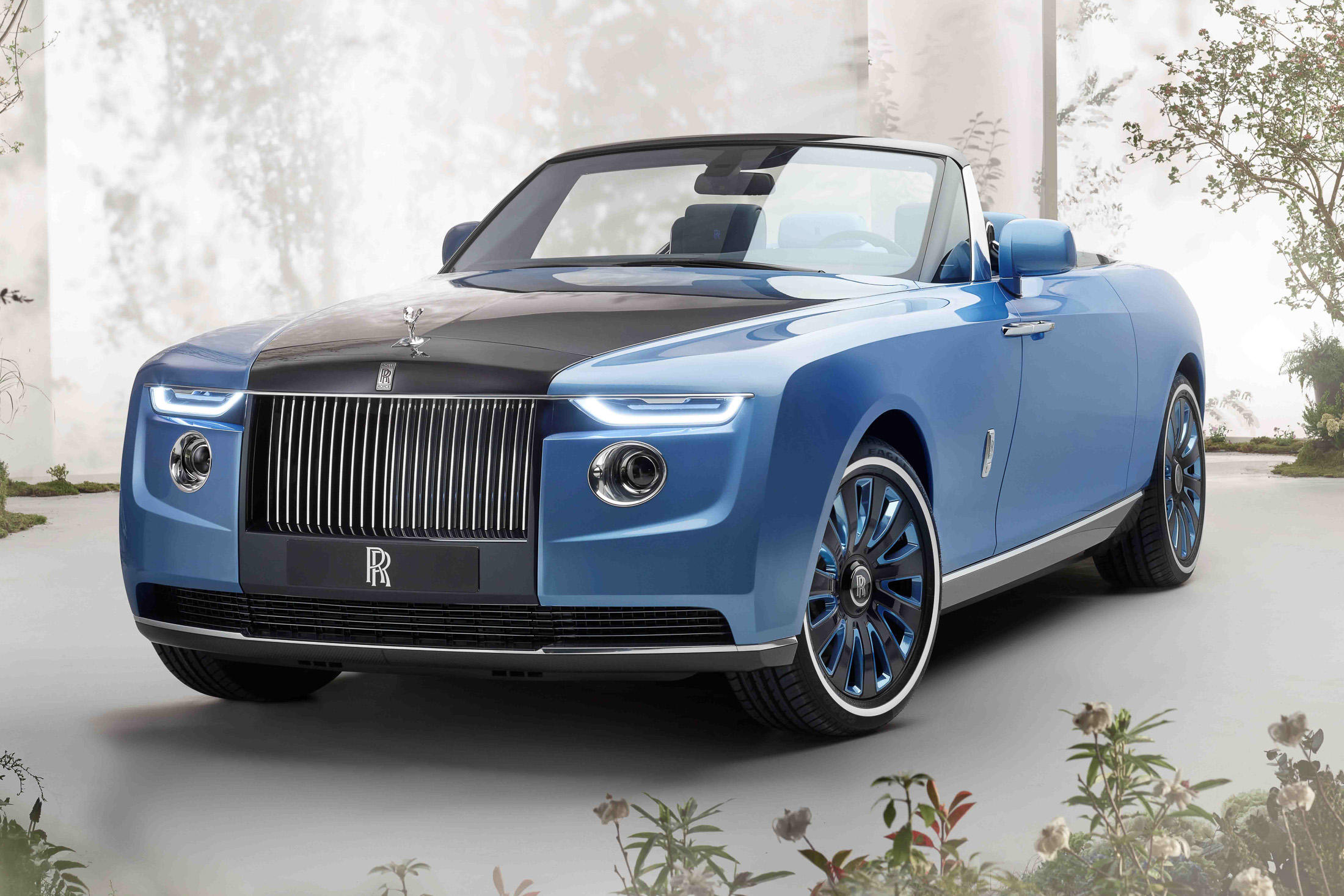 Rolls-Royce unveils Boat Tail and new Coachbuild program