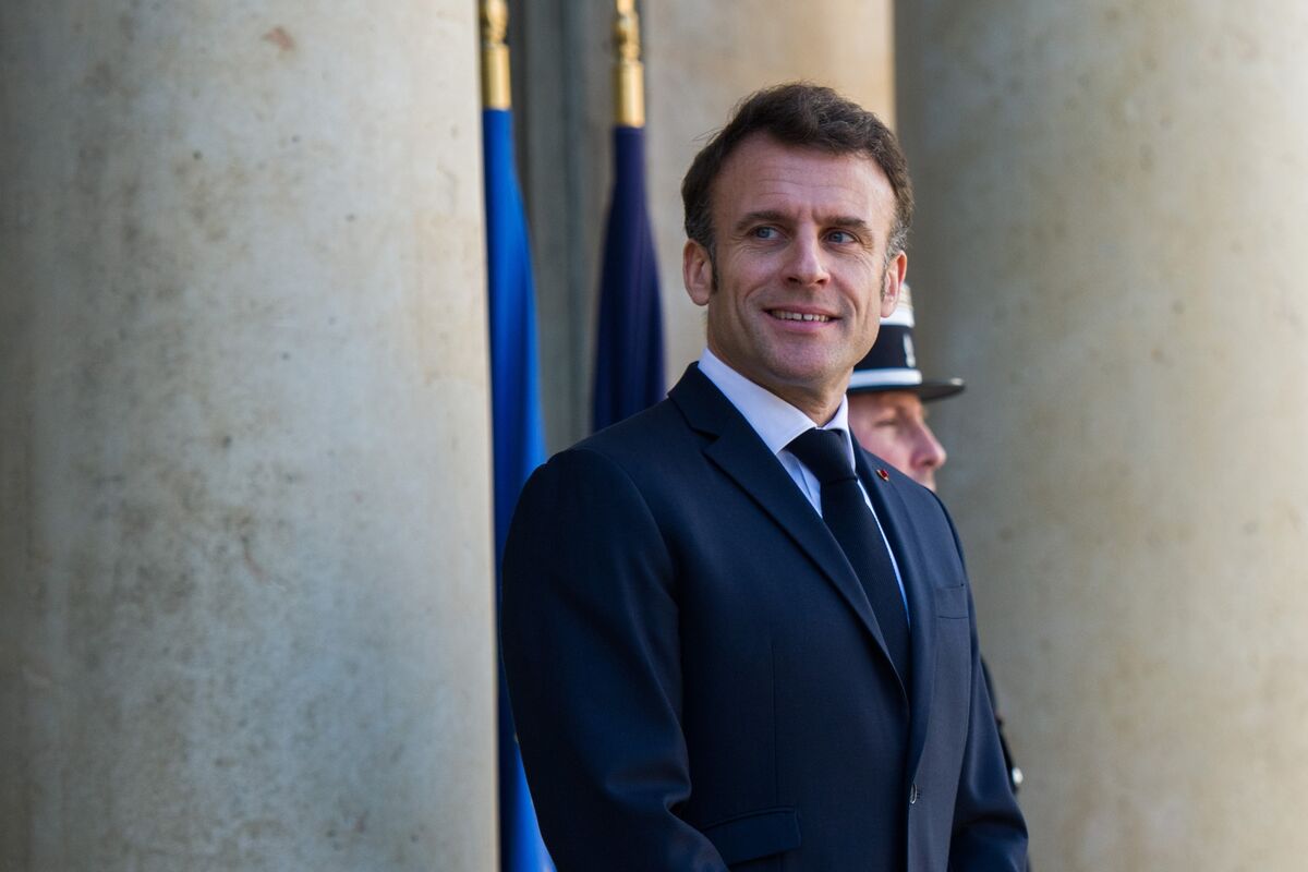 Macron Asks Business to ‘Choose France’ as He Seeks Agenda Reset