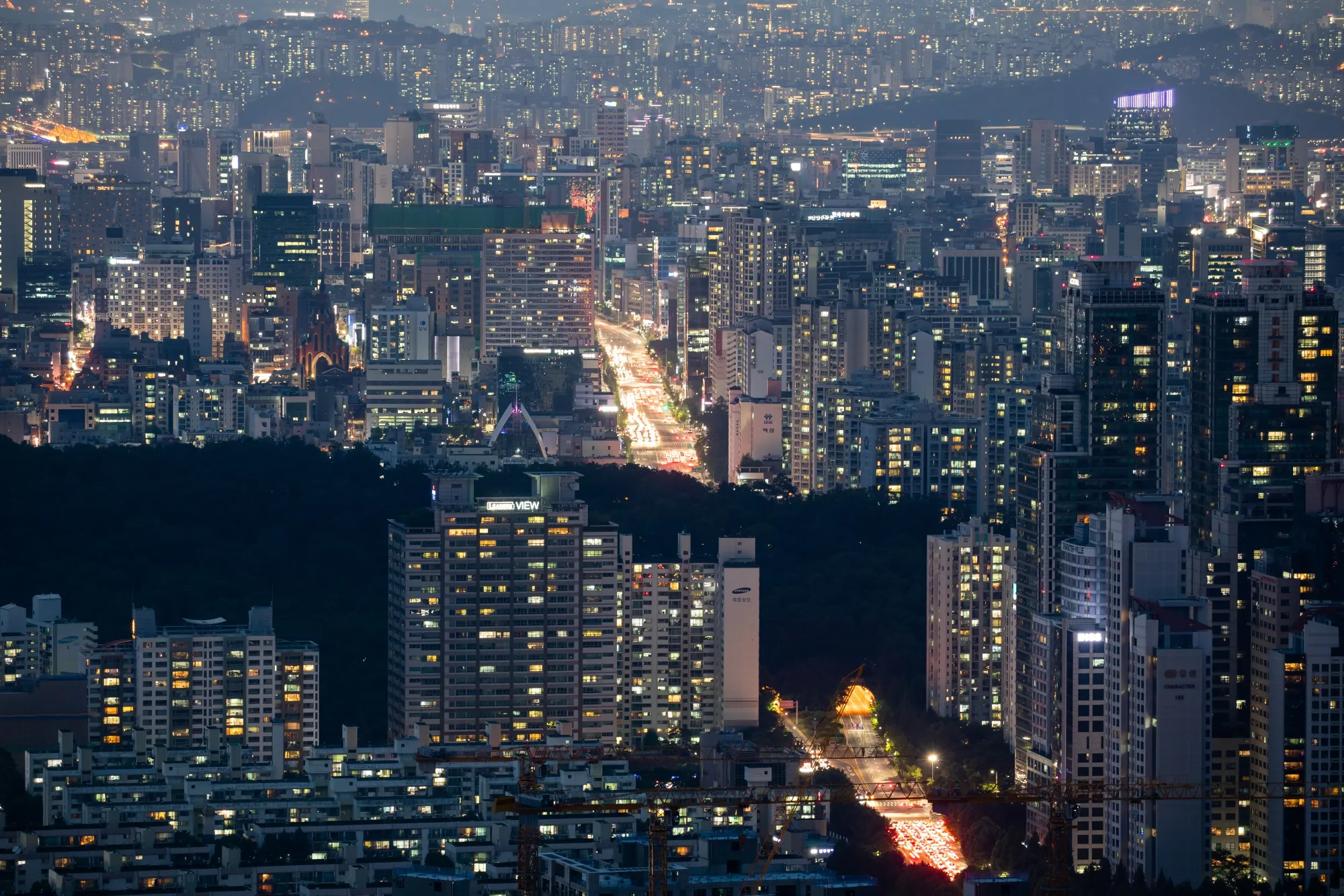 South Korea Property: Apartment Prices in Gangnam Are Falling After Rate  Hikes - Bloomberg, image size:2000x1334