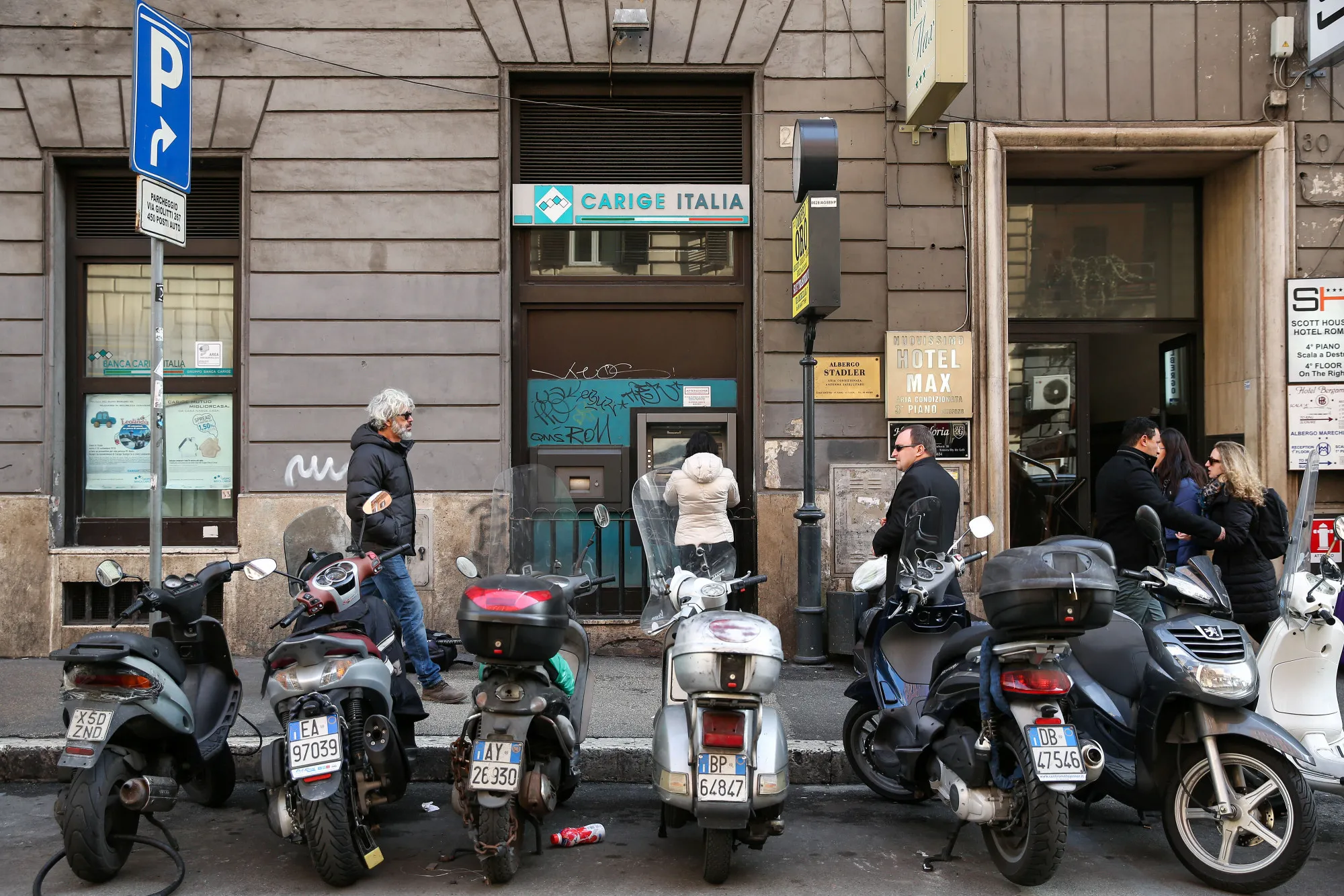 Italian Bank Branches As Italy, EU Reach Bad-Debt Deal 