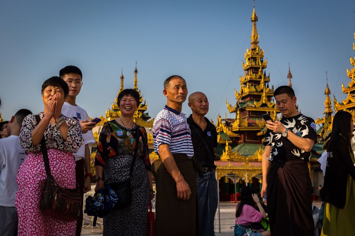 bloomberg.com - Khine Lin Kyaw - Myanmar Bets on Ancient Temples, Buddhist Pilgrimage Sites to Boost Tourism