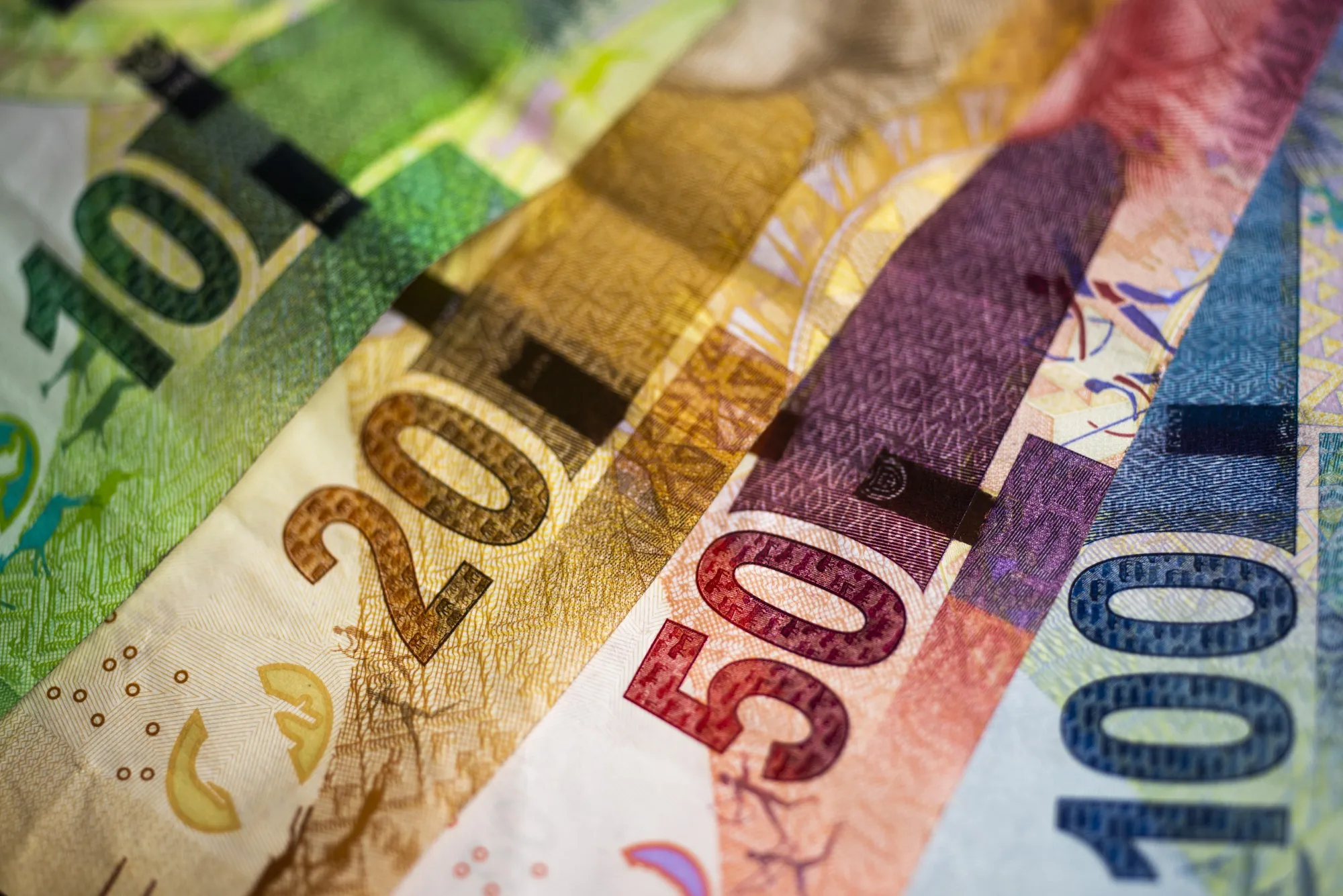 South African Rand Rebound Snaps Streak of Weekly Losses
