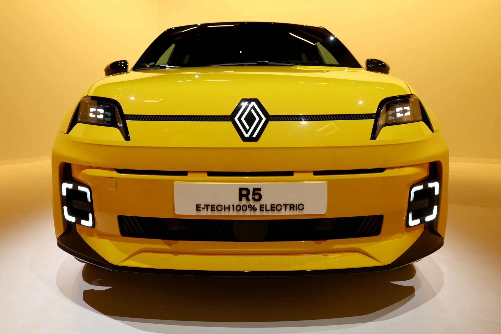 Renault’s partnership with Chinese auto giant Geely has helped the French automaker expand its range, including the new 5 series electric vehicle.