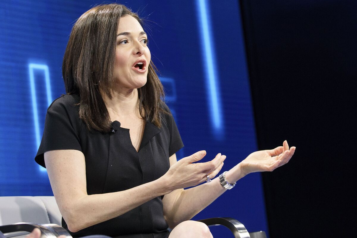 Sandberg Says It's Facebook's Responsibility to Boost Jobs - Bloomberg