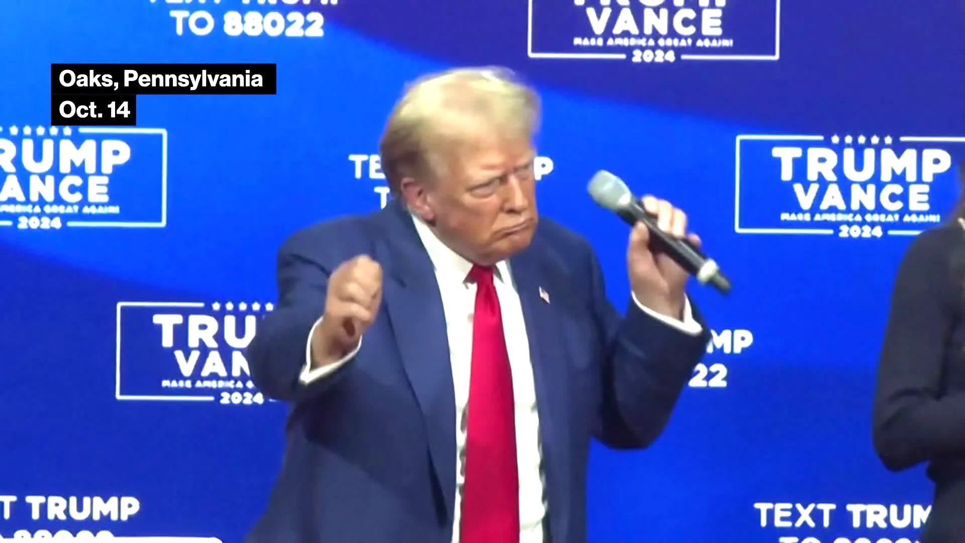 Watch Trump Town Hall in Pennsylvania Derailed After Audience Faintings ...