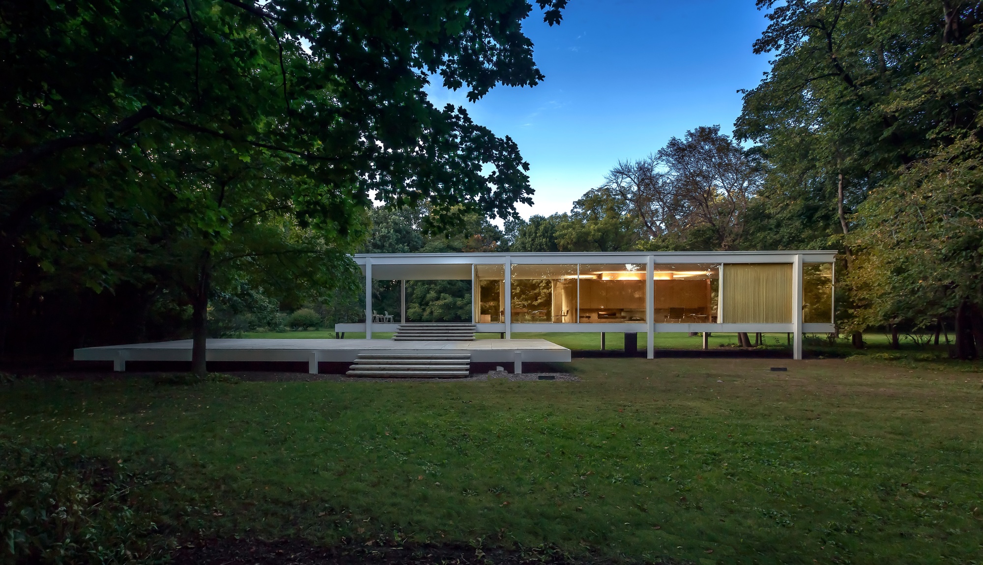 Built in 1951 and renamed 70 years later: the Edith Farnsworth House.&nbsp;