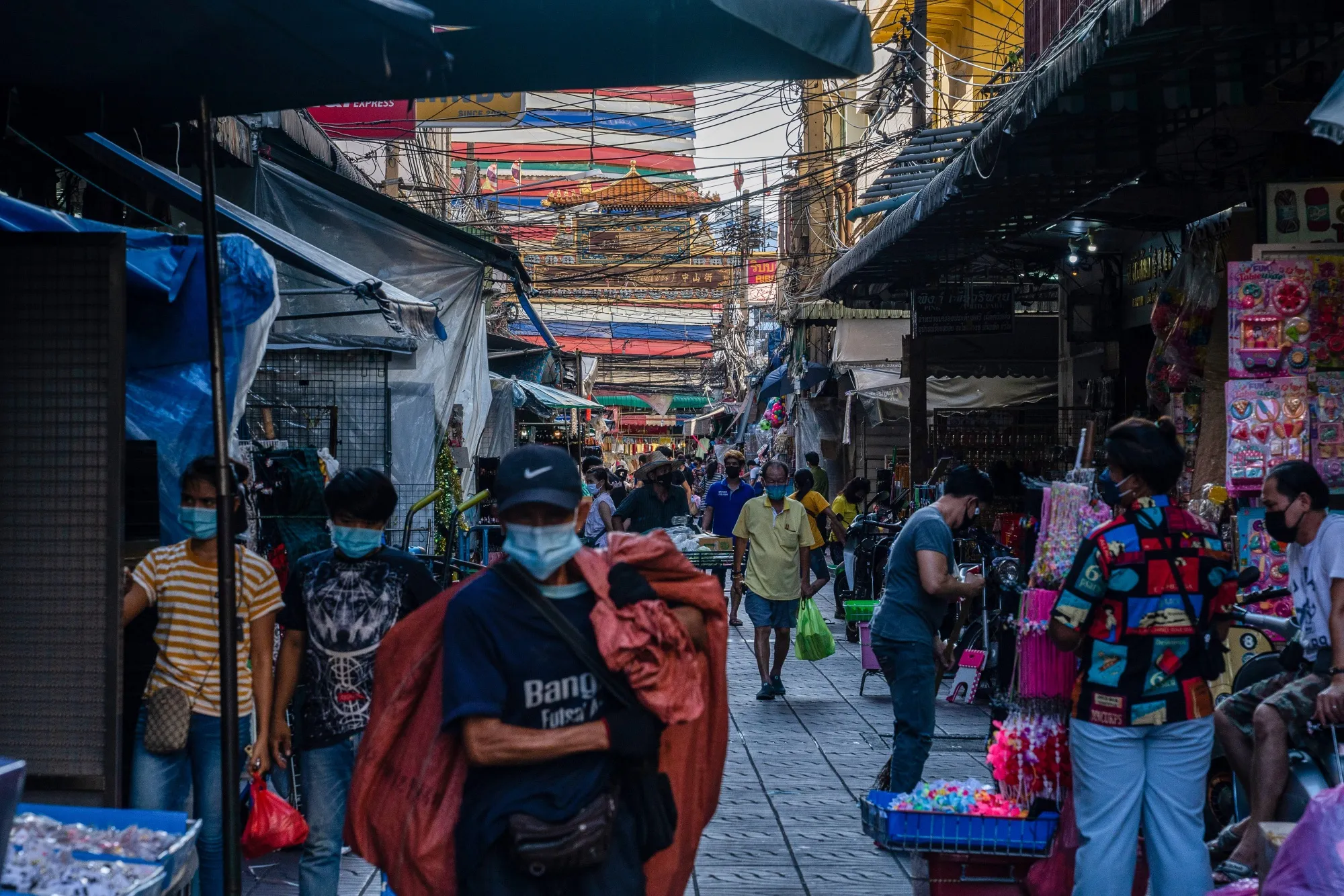 Thai Virus Epicenter Aims to Vaccinate Majority of Residents