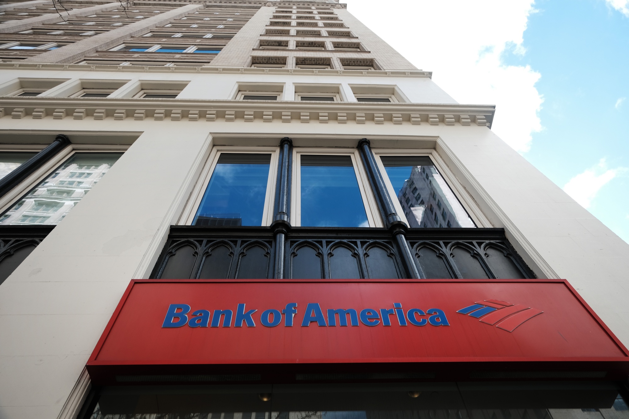 BofA (BAC) Targets Middle Market to Expand Investment Bank in Europe ...