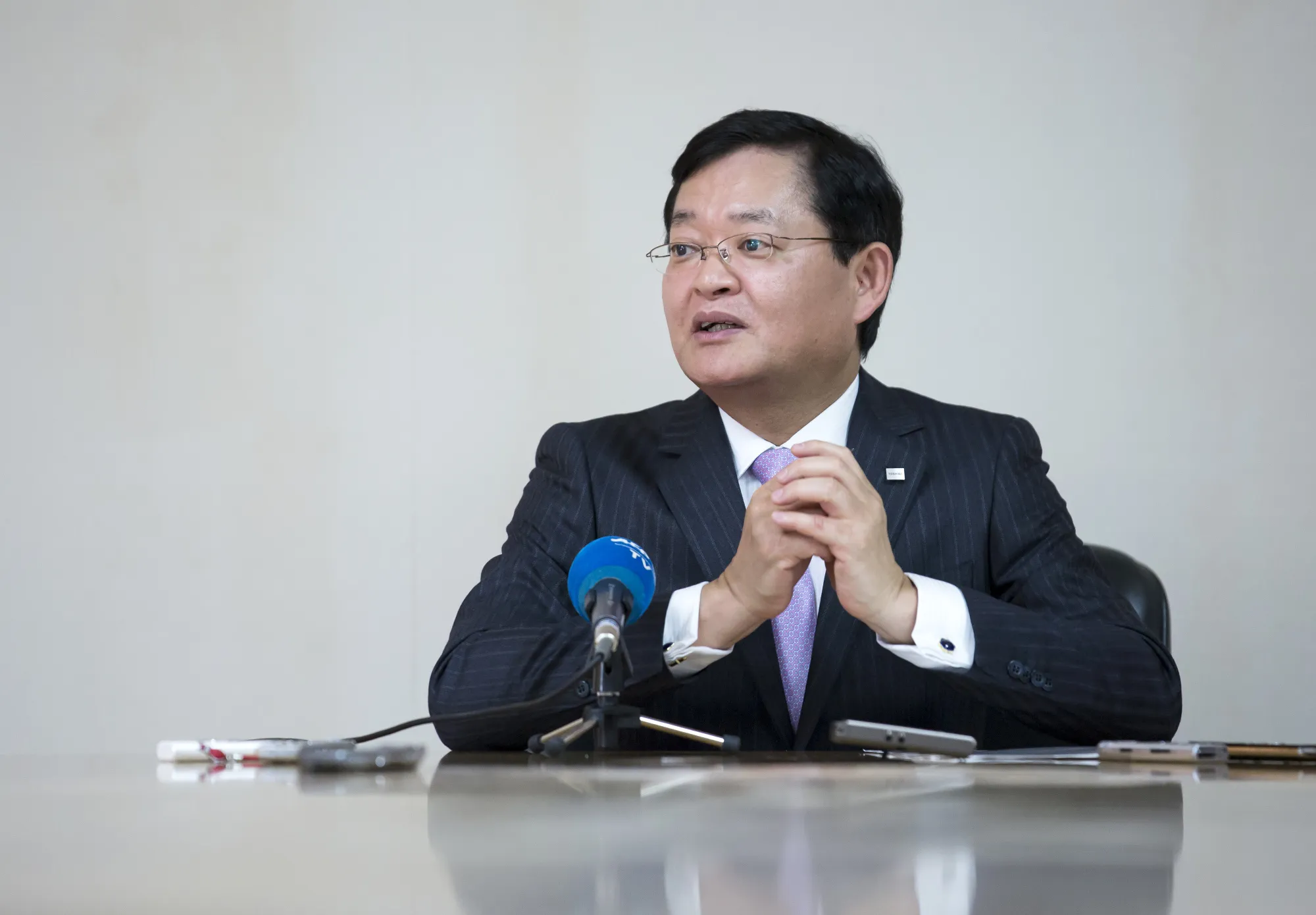 Nobuaki Kurumatani&nbsp;reaffirmed Toshiba’s intention of unloading its stake in former flash memory unit Kioxia.