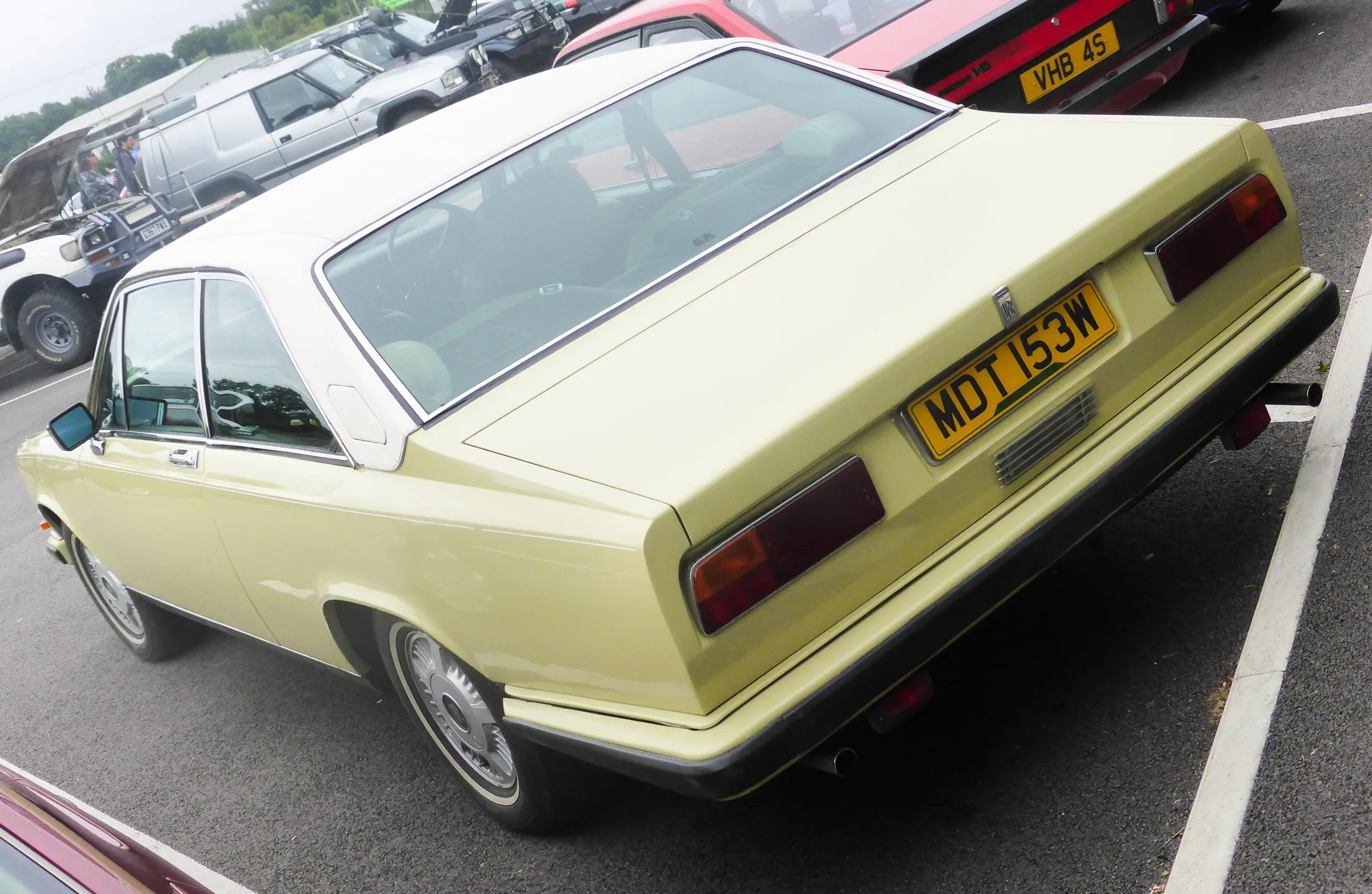 Rolls-Royce Camargue Designed by Pininfarina Is 'Ugly' Vintage Car