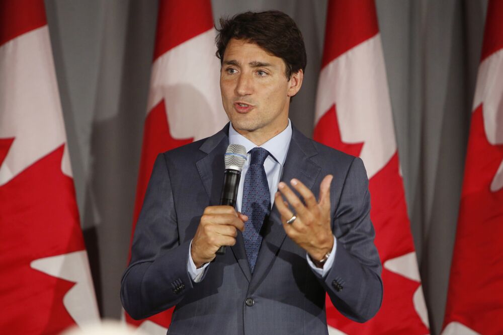 Trudeau Kicks Off Canada Election Tied With Conservative Rival - Bloomberg
